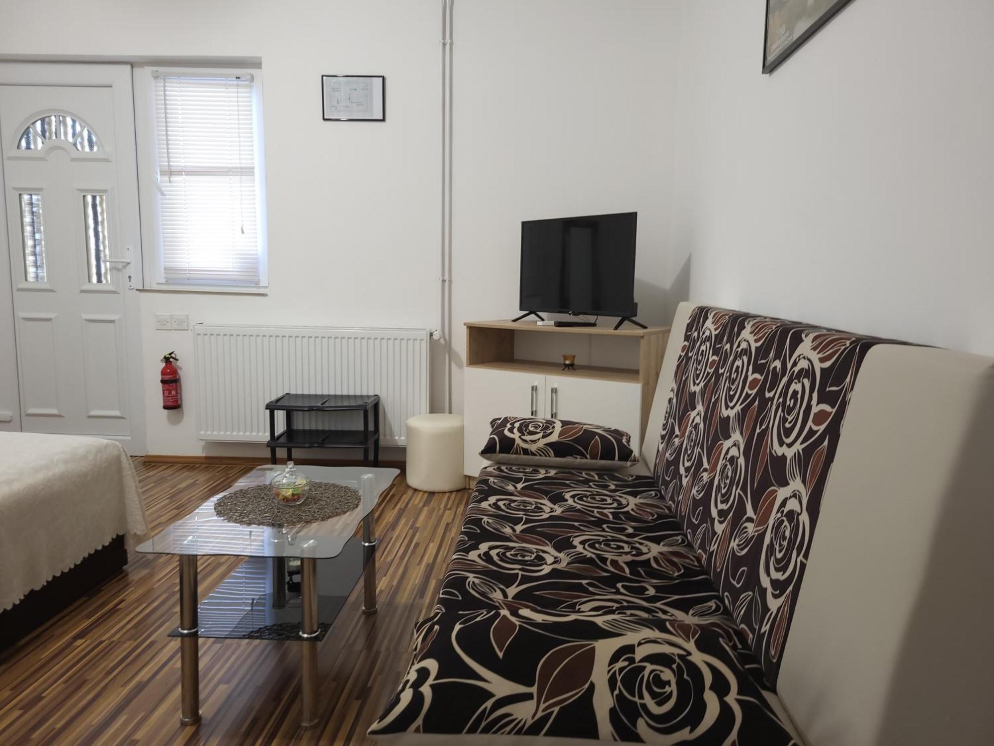 Apartment & Room Toma Smoljanac Eksteriør bilde